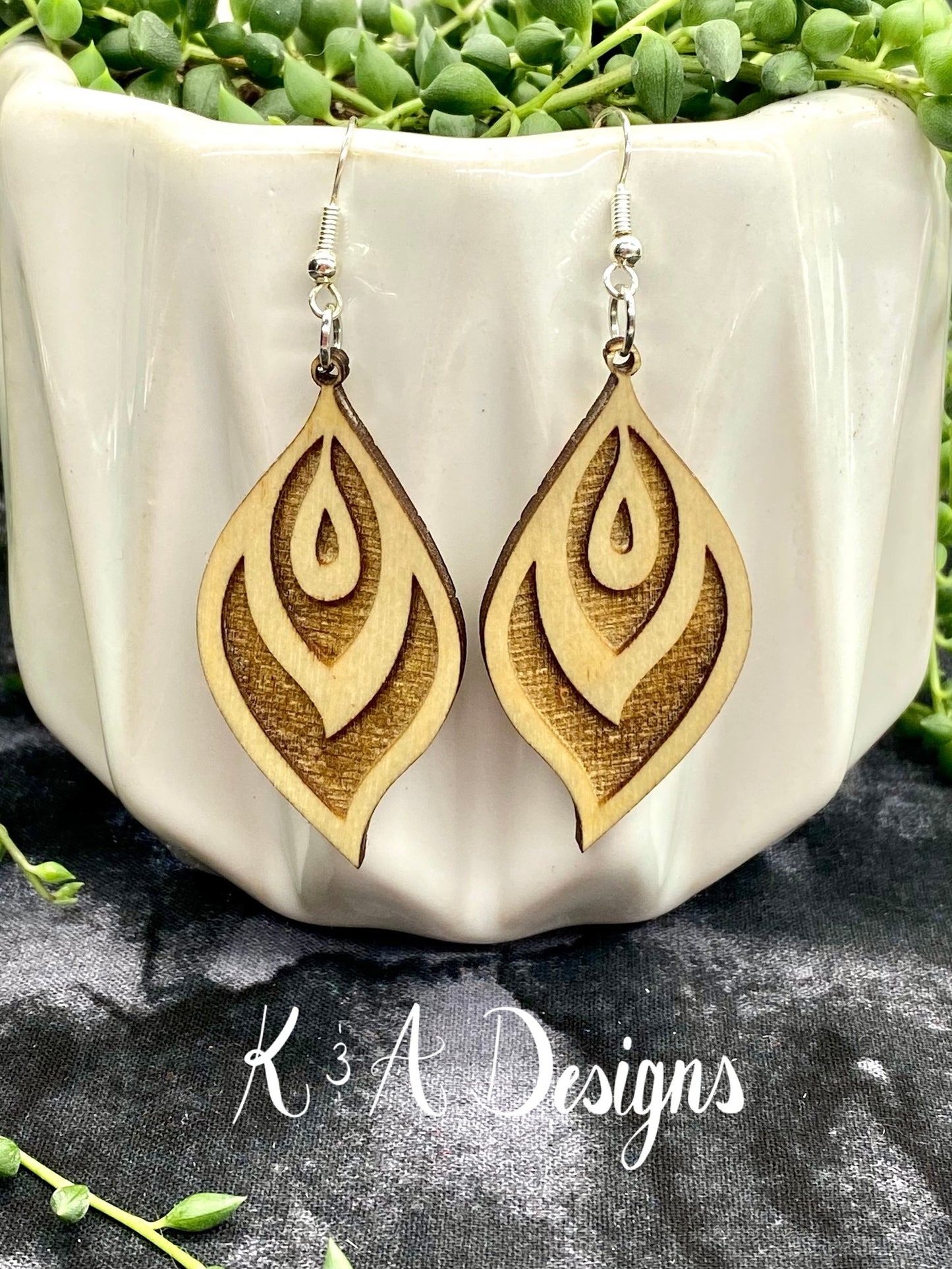 Feather Engraved Hanging Earrings