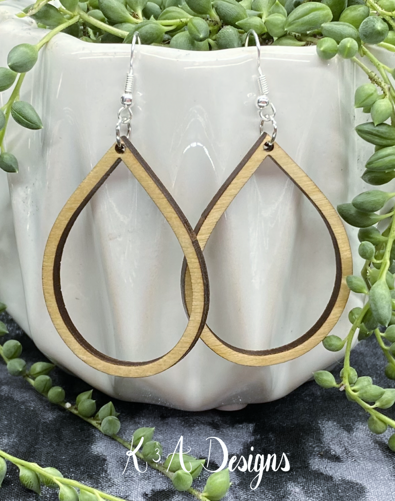 Geometric Outline Hanging Earrings